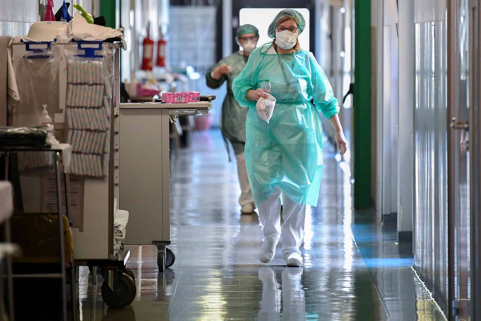 “Ya ni tan siquiera estamos contando los muertos”, dice enfermera italiana