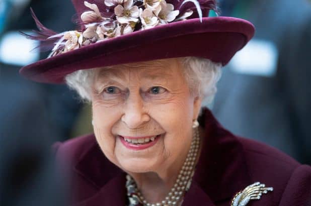 El palacio de Bukingham no ha dicho que la reina Isabel tenga coronavirus