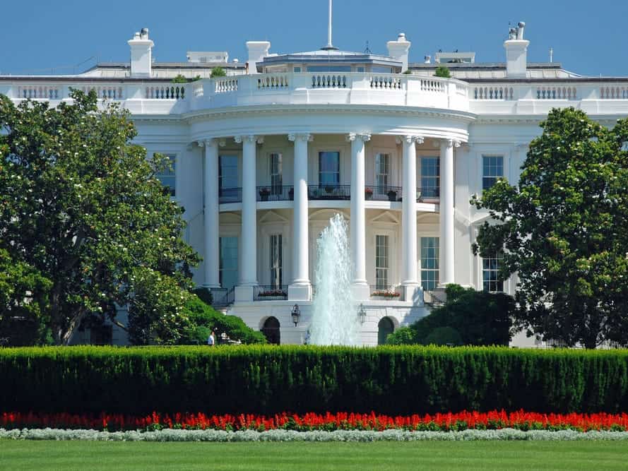 Casa Blanca sobre el plebiscito: “la prioridad debe ser poner la casa en orden”