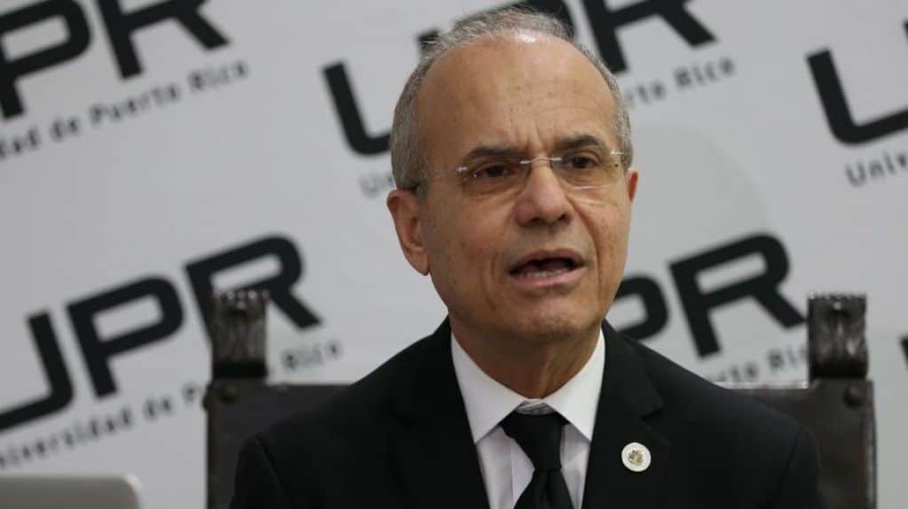 Piden la renuncia del presidente de la UPR