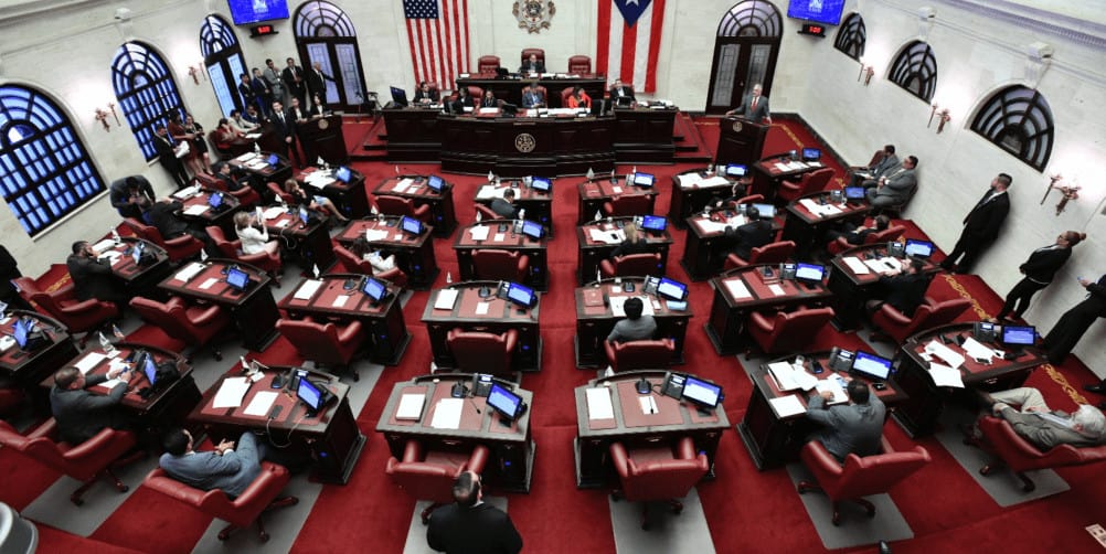 Puerto Rico necesita limitar los términos de los políticos