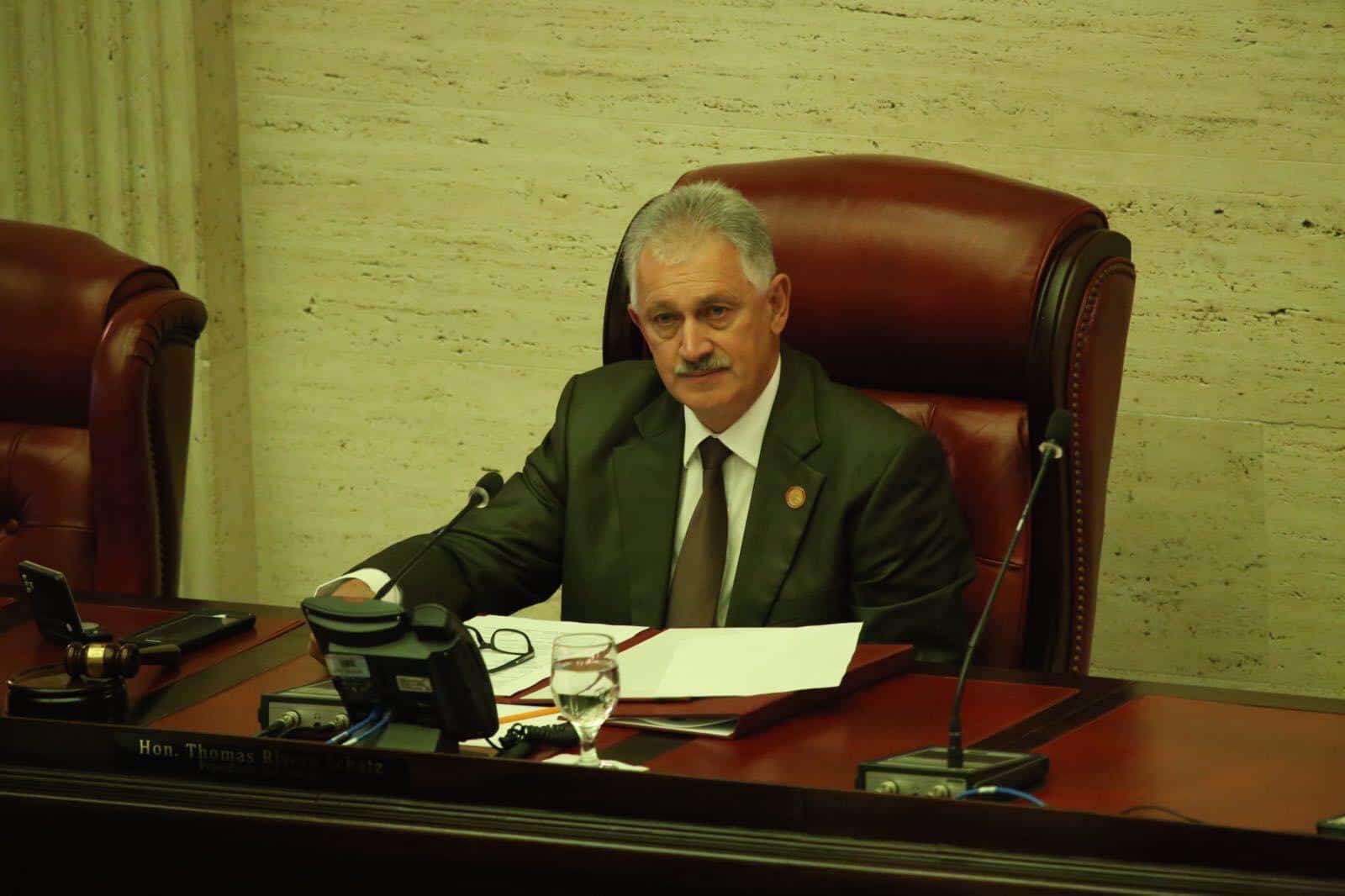 Senador Luis Berdiel es hospitalizado por complicaciones con COVID-19