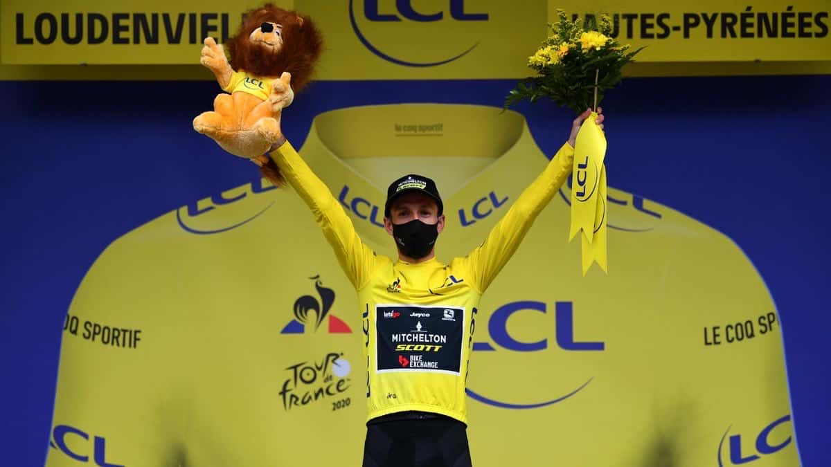 Adam Yates defiende el jersey amarillo en el Tour de France 2020