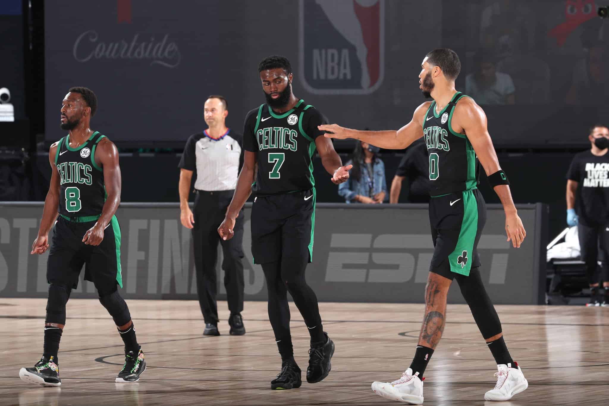 Los Celtics evitan caer abajo 3-0