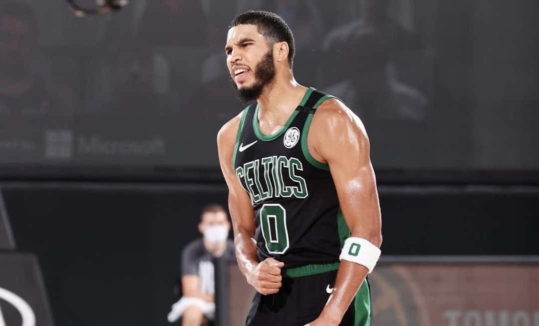Los Celtics evitan ser eliminados de las semifinales de la NBA