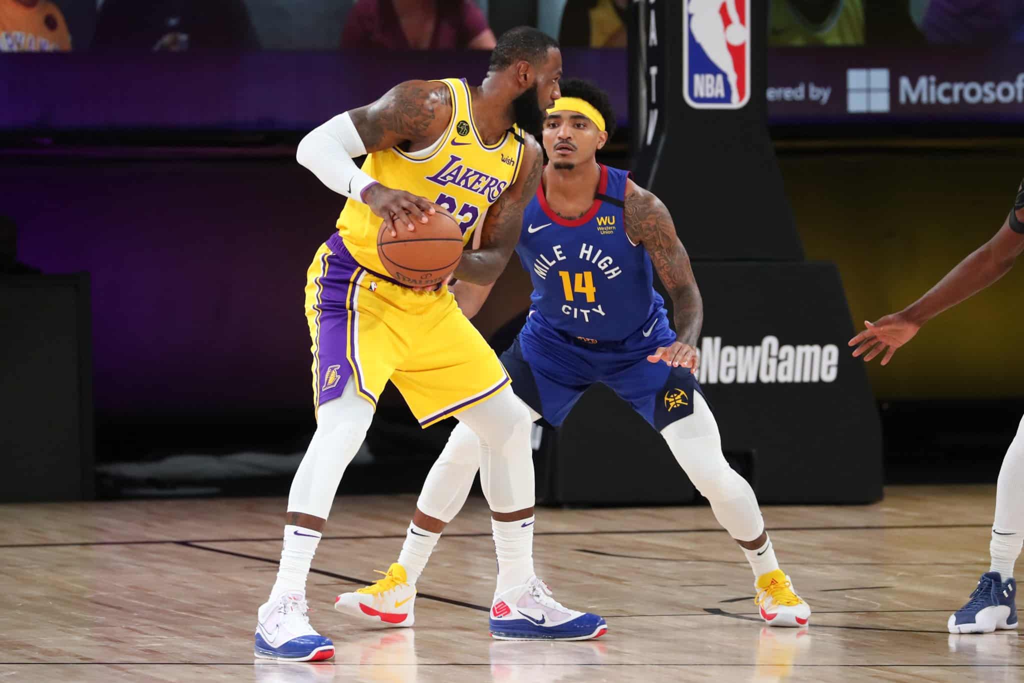 La defensa de LeBron sella la victoria para los Lakers