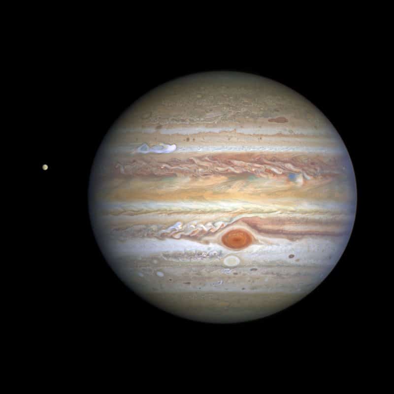Hubble toma foto nueva de Júpiter y su luna