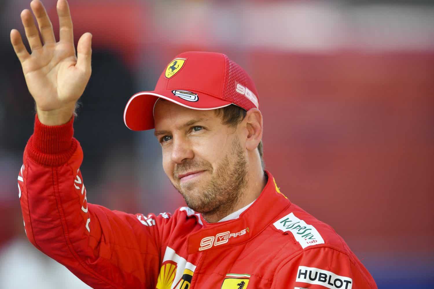 Vettel firma con Aston Martin F1 Team