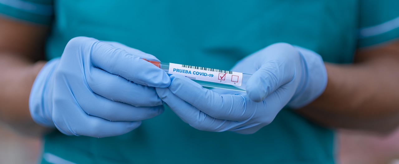 Farmacias de Comunidad piden ser parte de plan para administrar vacuna del COVID