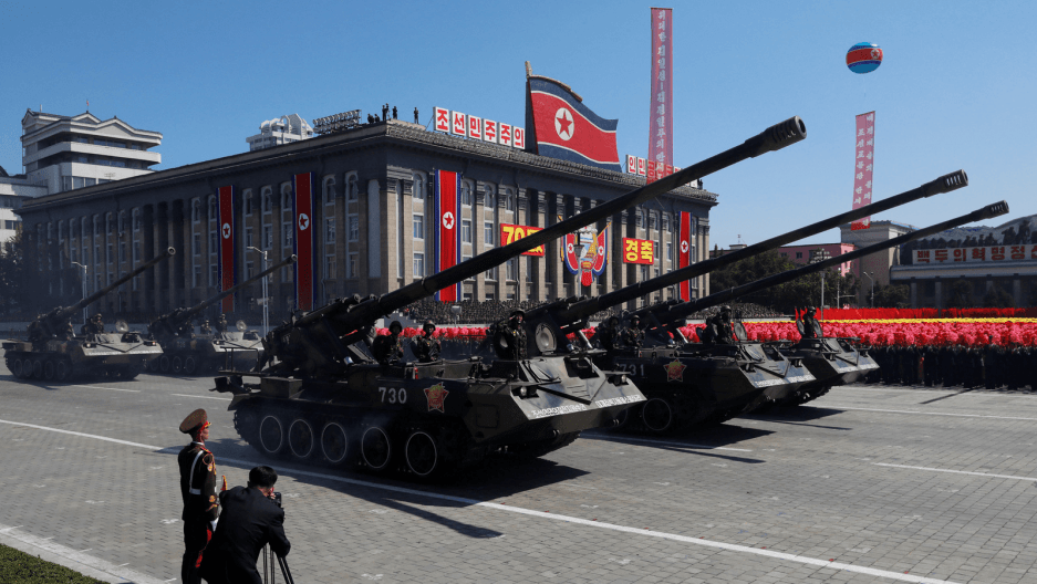 Corea del Norte mostraría nuevos misiles en parada militar