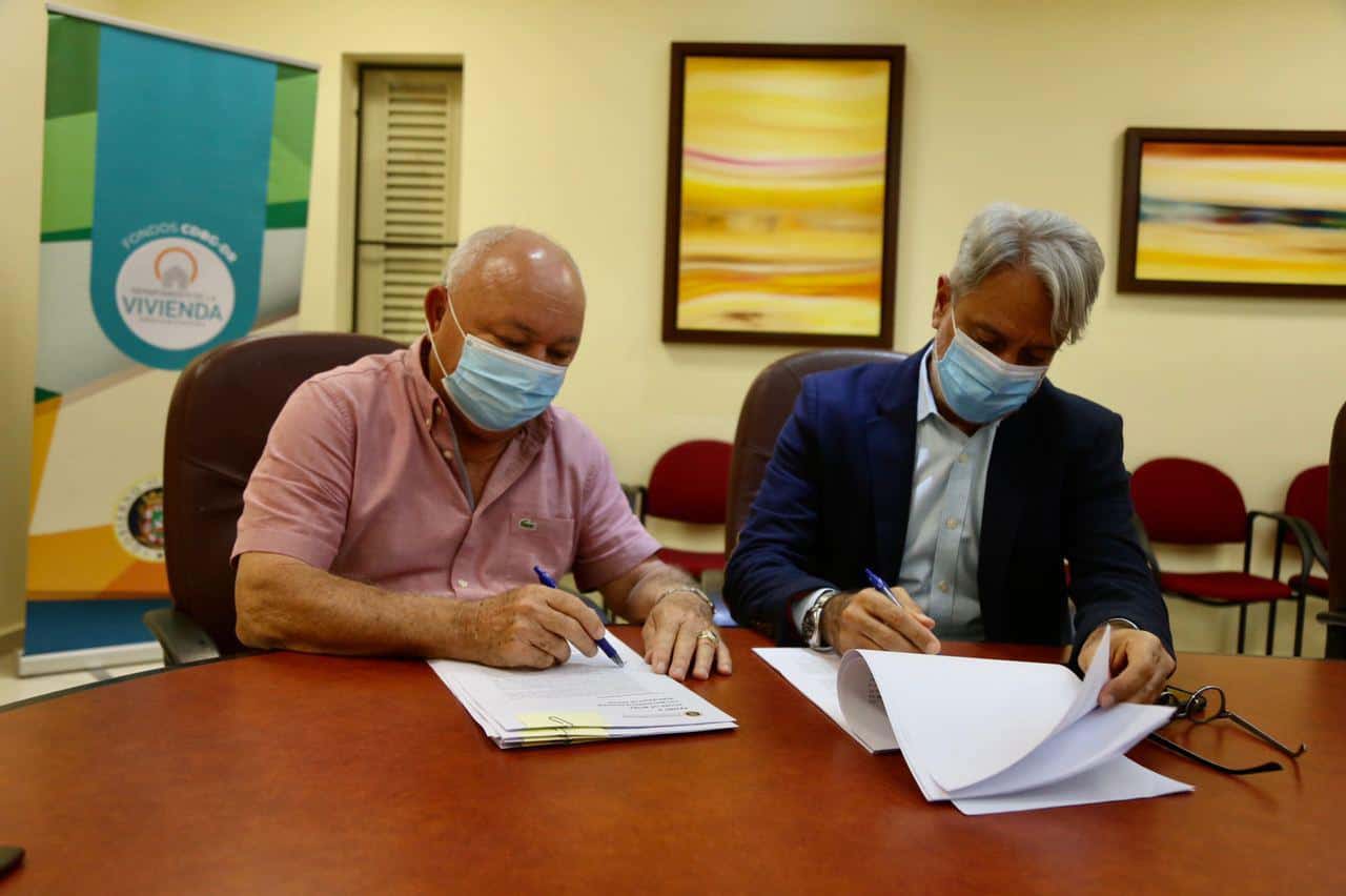 Vivienda firma acuerdo para revitalizar la ciudad de Juncos con fondos CDBG-DR