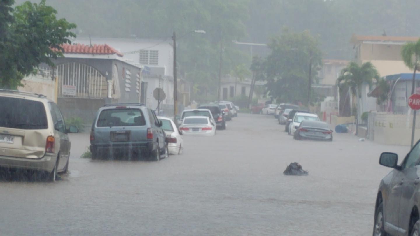 Las lluvias afectan el tránsito en varios lugares de Puerto Rico