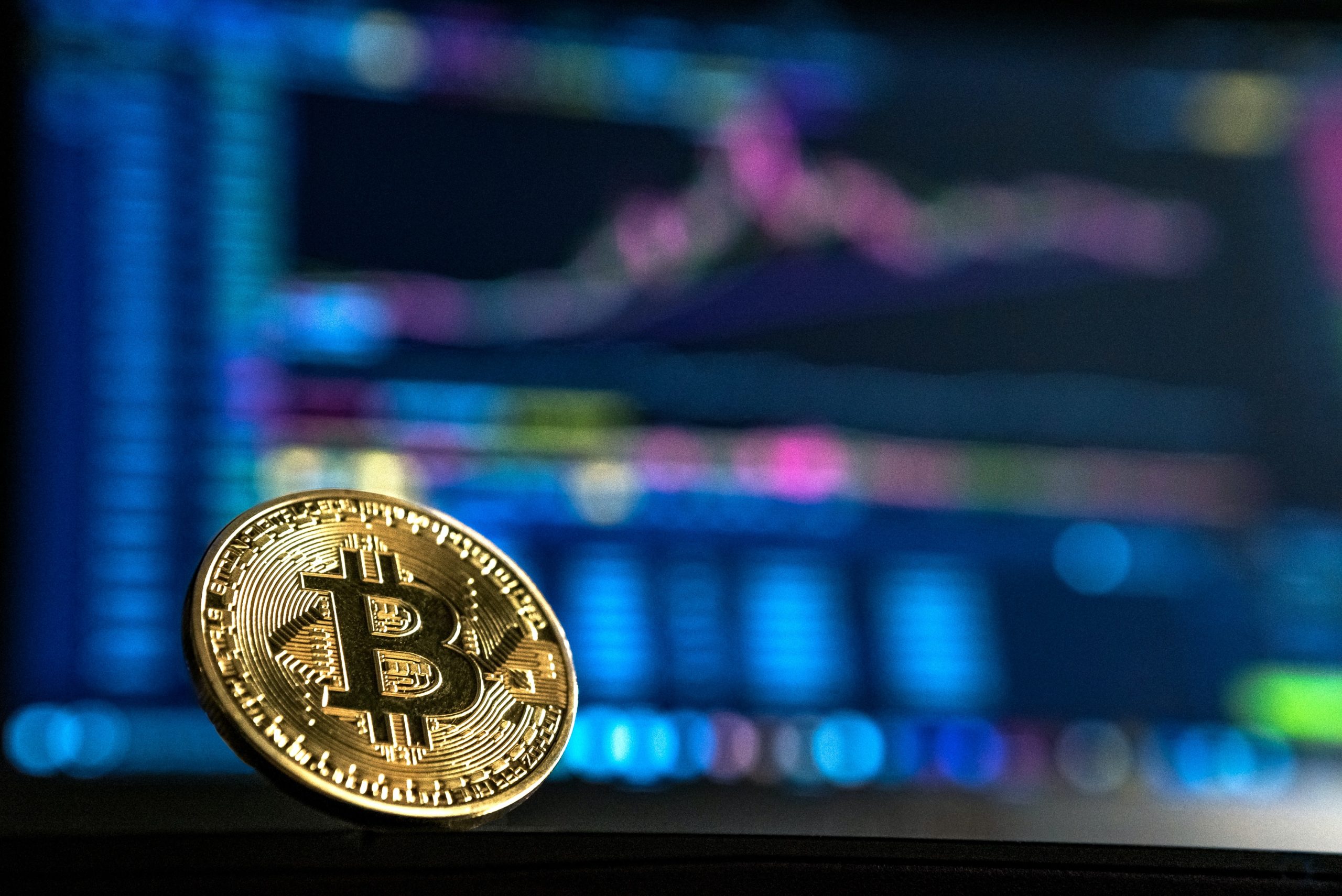 Bitcoin disminuye su valor a menos de $40,000