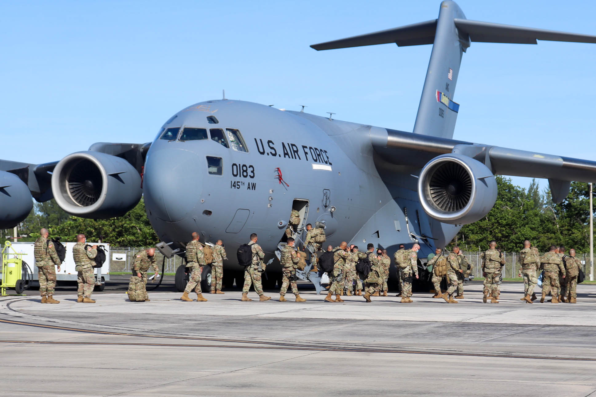 Soldados y aviadores de la GNPR salen a Washington D.C.