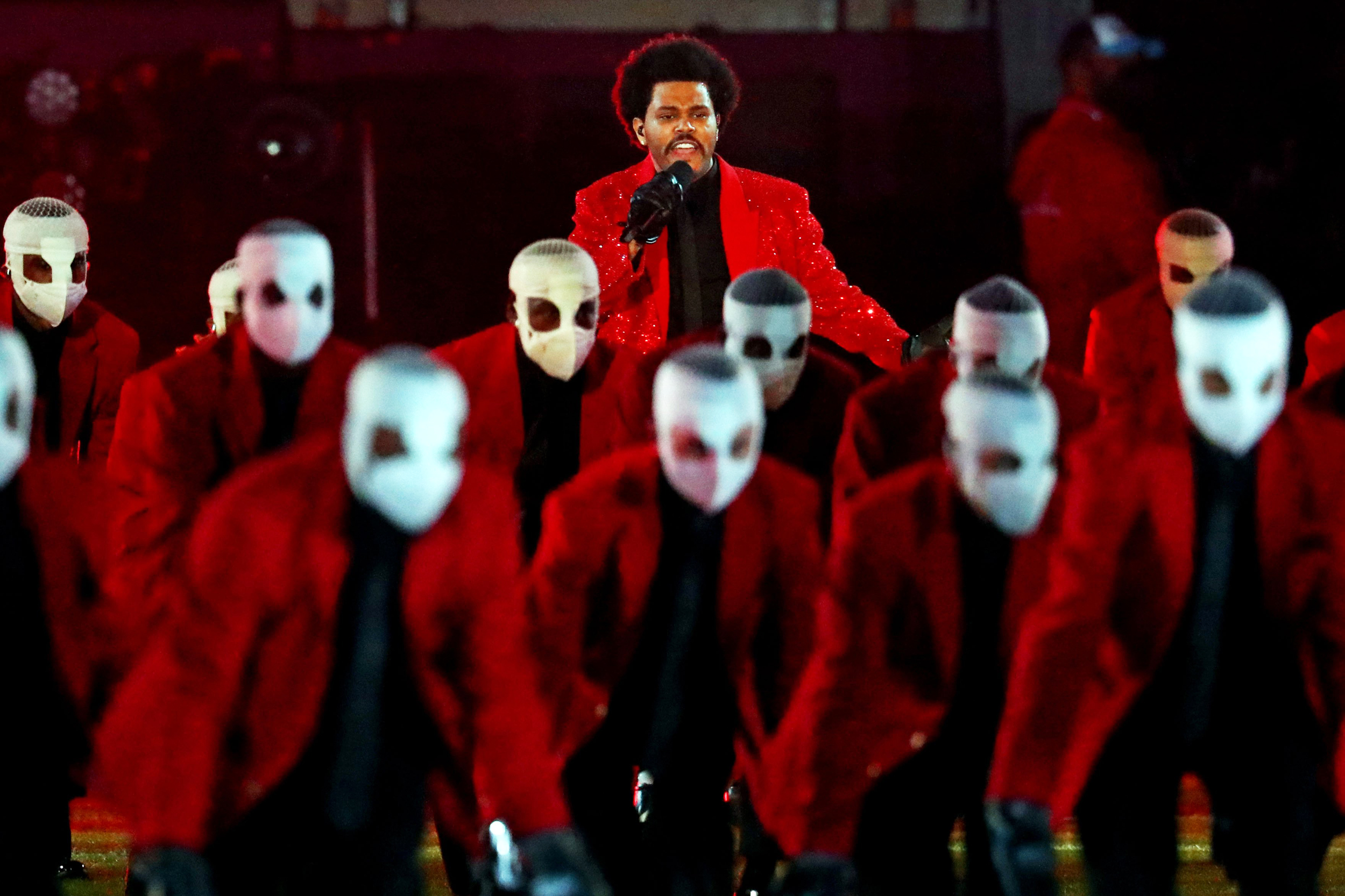The Weeknd cautiva con su presentación en el Super Bowl