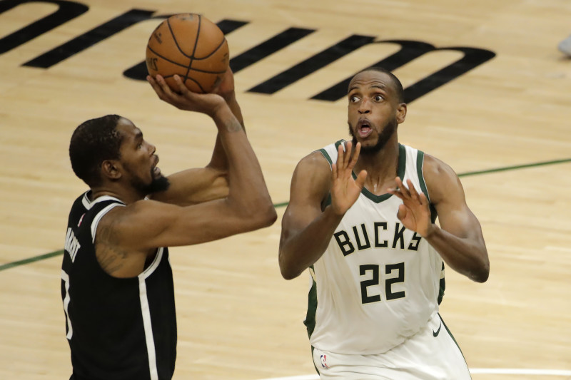 Los Nets vencen a los Bucks, pero pierden a Harden