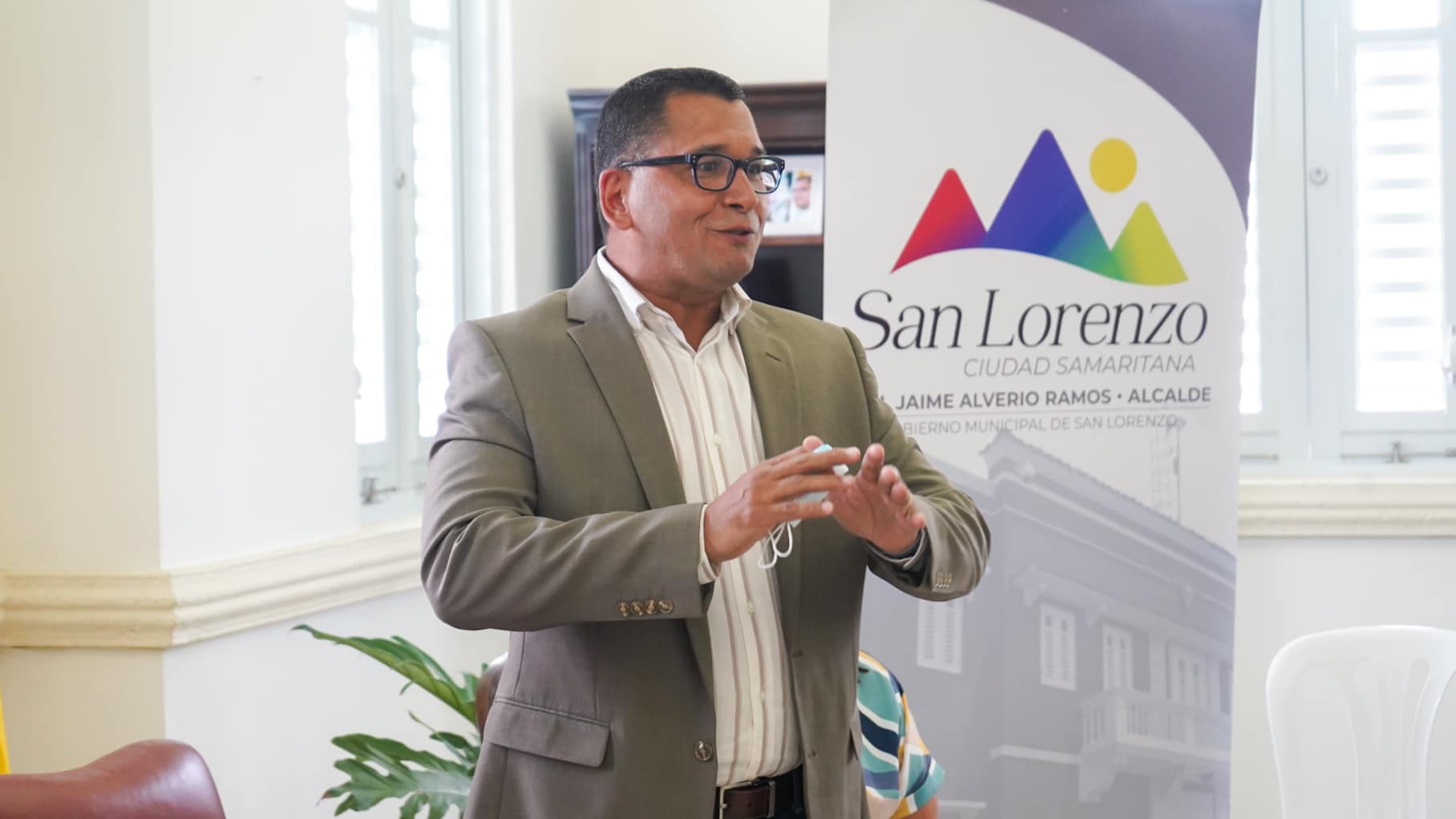 Alcalde San Lorenzo ofrece ayuda a LUMA. No recibe respuesta