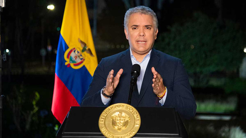 Atacan a tiros el helicóptero en el que viajaba el presidente de Colombia, Iván Duque