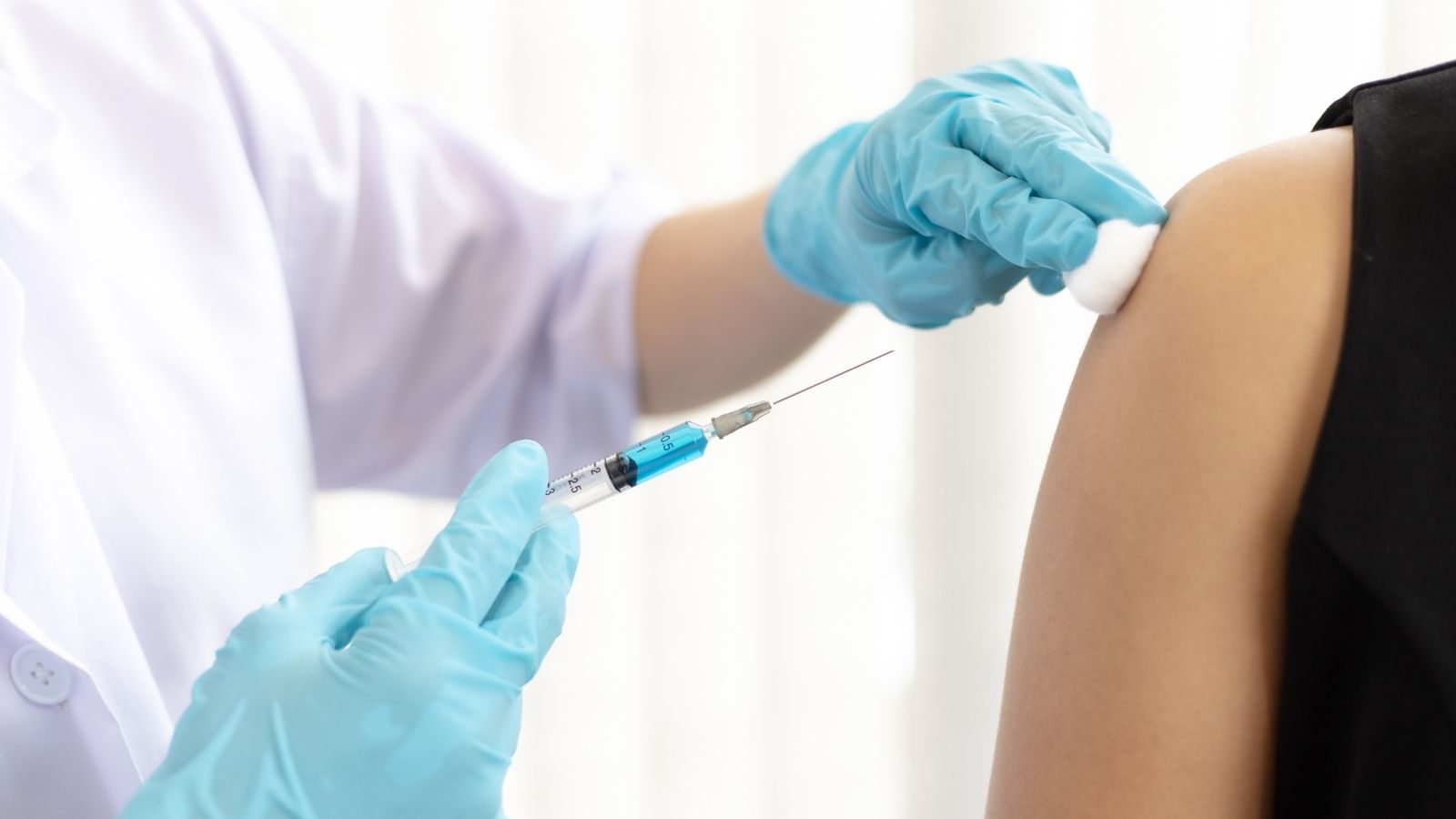 Virus ataca a Estados Unidos incluso a los vacunados