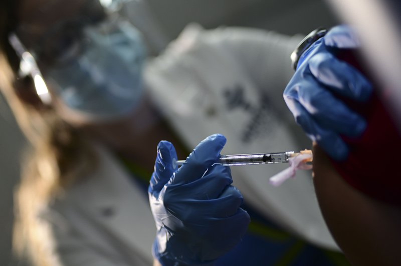 Grupo magisterial se opone a vacunación obligatoria de profesores