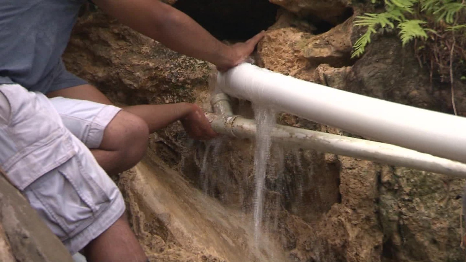 Comienza a llegar agua a Culebra tras 4 días sin servicio
