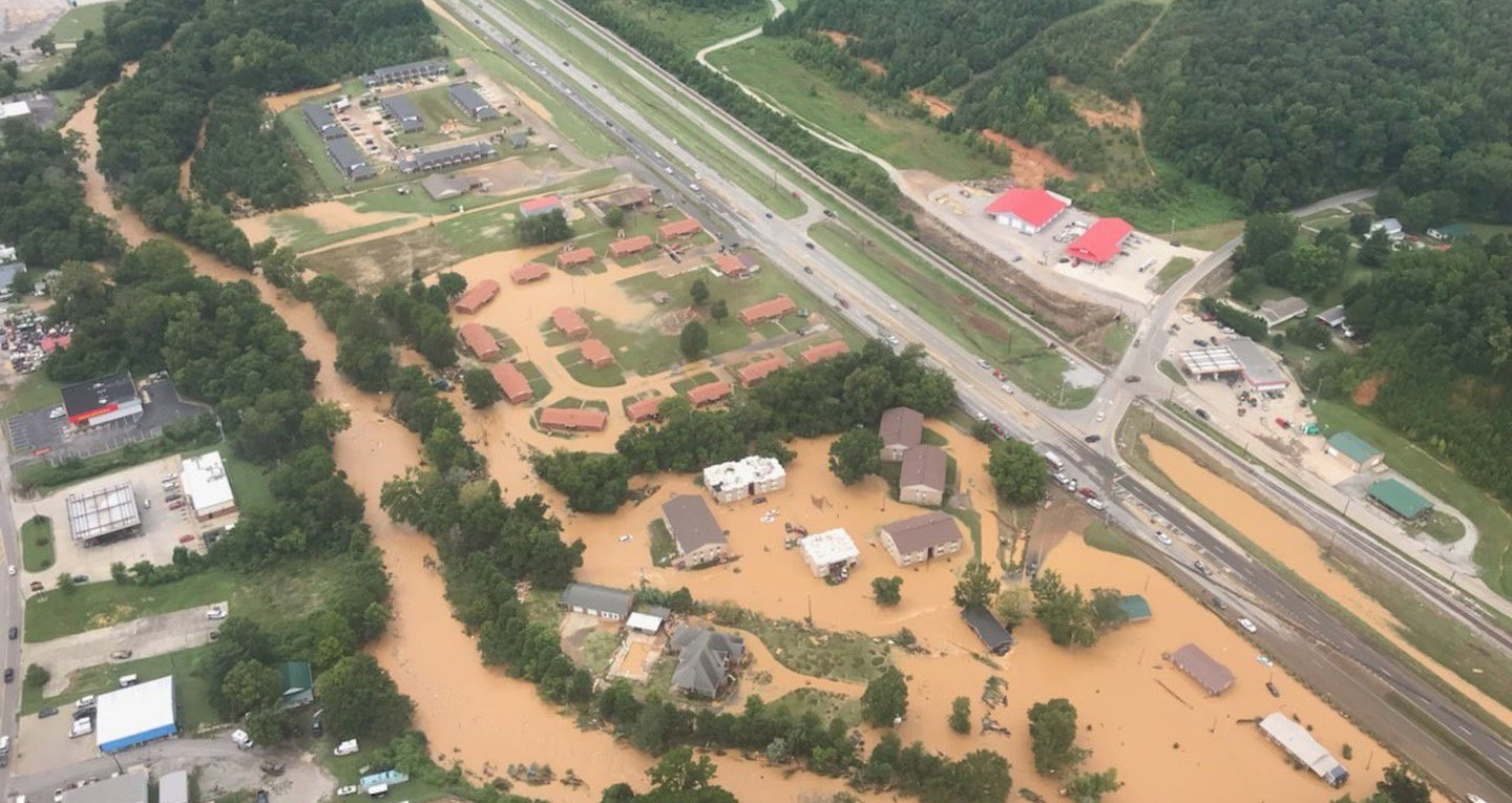 Fuertes lluvias causan inundaciones en Tennessee, dejando varios fallecidos