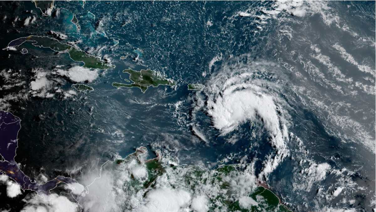 Potencial ciclón 7 podría convertirse en tormenta tropical este sábado al acercarse a Puerto Rico