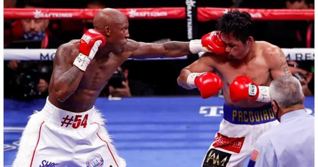 Yordenis Ugás venció a Manny Pacquiao y retiene título del CMB