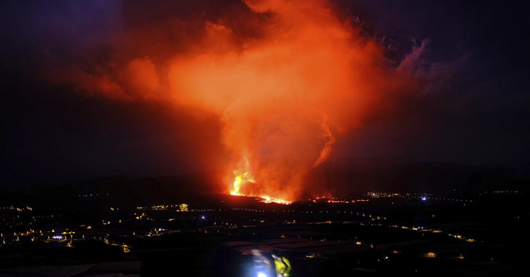 Cancelan vuelos al aeropuerto de la Palma por nube de ceniza volcánica