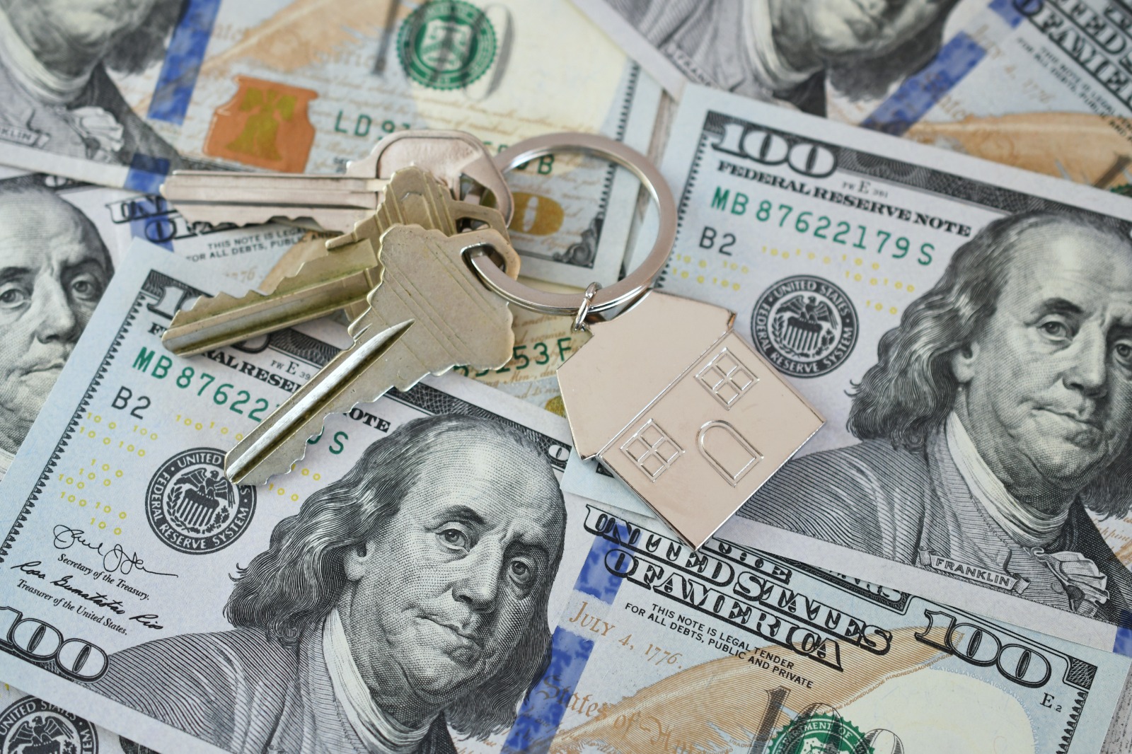 Nueva ley detiene el proceso de compra venta de bienes raíces
