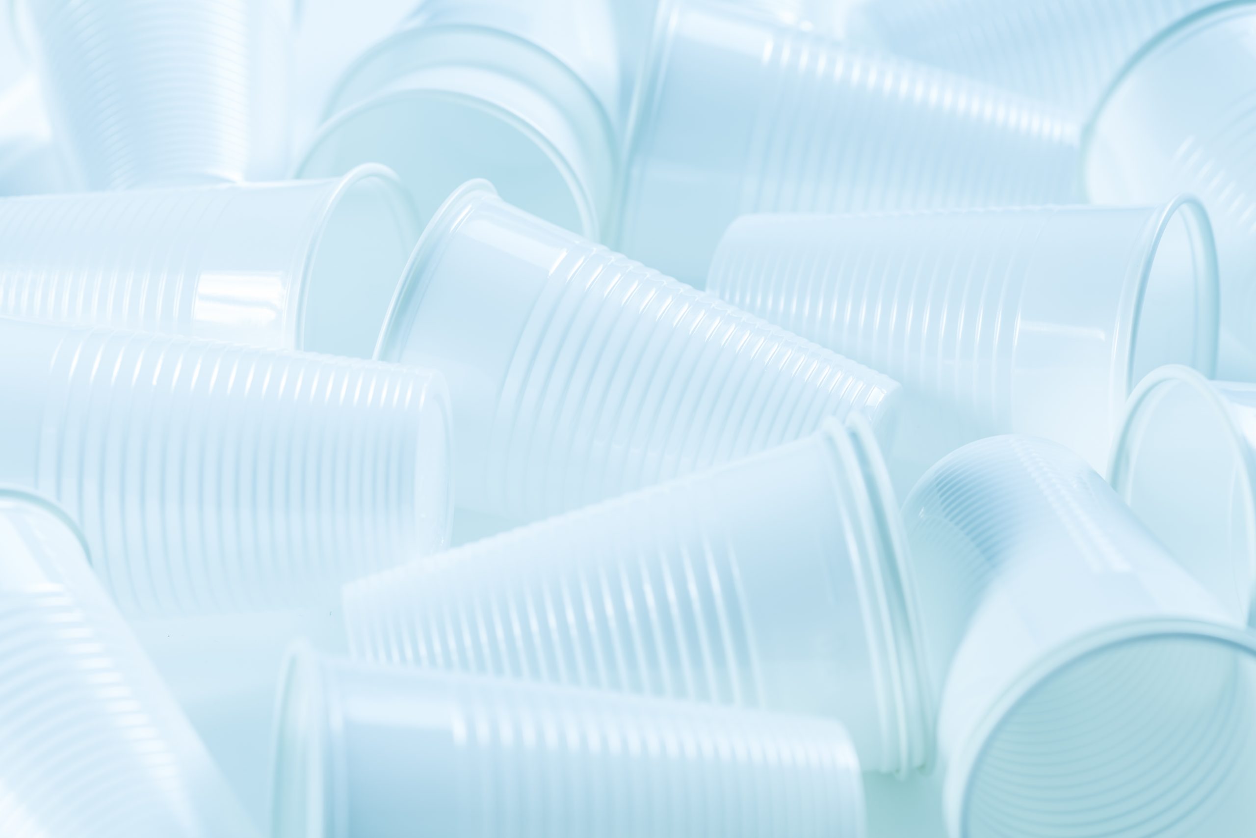 Daco emite Carta Circular sobre ley que prohíbe plásticos de un solo uso para comerciantes