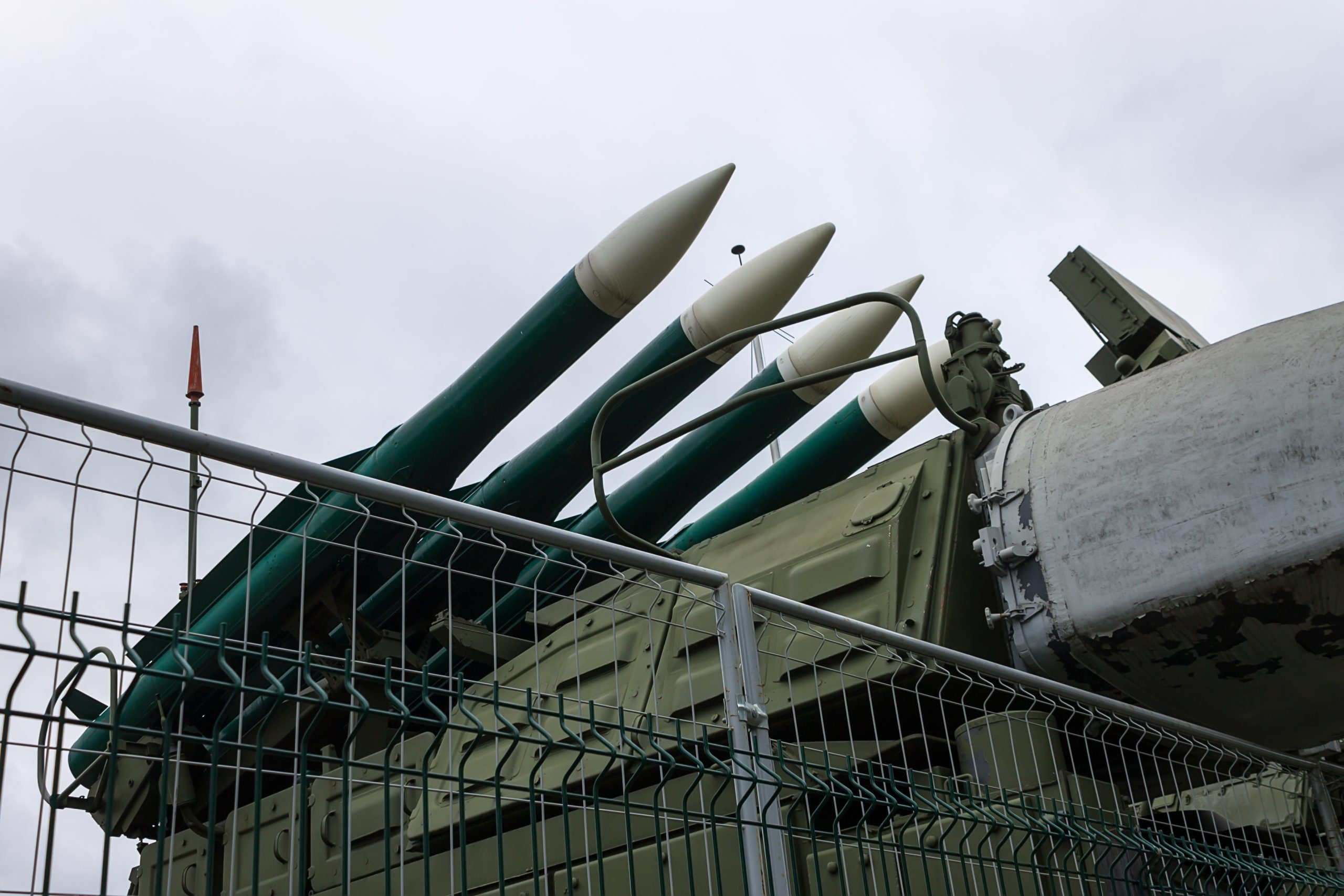 Rusia lanza misiles sobre segunda ciudad más grande de Ucrania