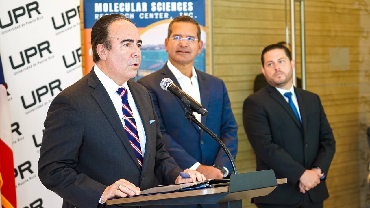 Gobernador asigna $17 millones para investigación, desarrollo y evolución de la industria de biociencias en Puerto Rico 