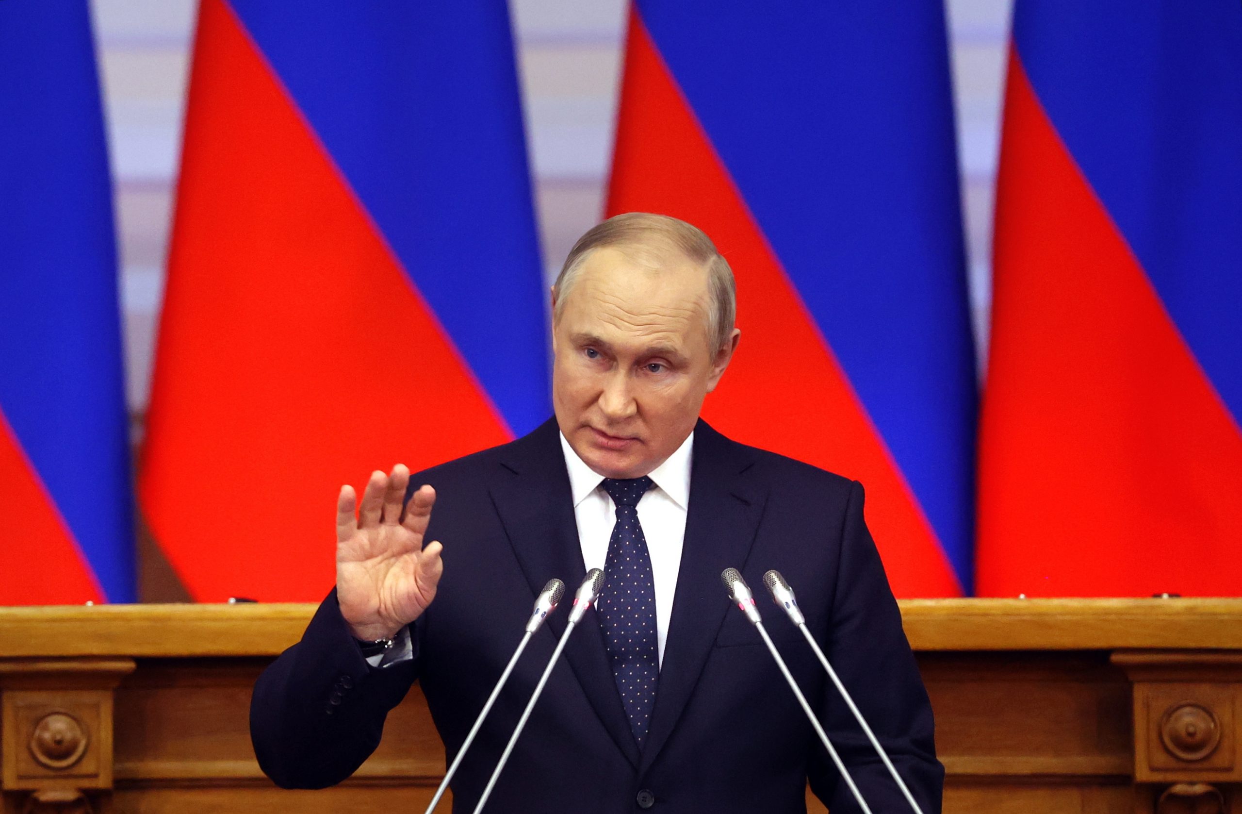Vladimir Putin ordena aumentar en 10 por ciento,  el número de tropas del ejército ruso