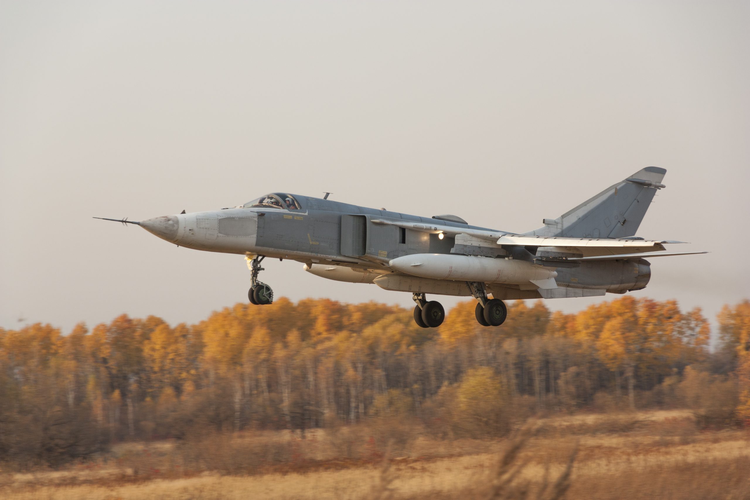 Ucrania afirma que nueve aviones fueron destruidos durante explosión en base militar rusa en Crimea