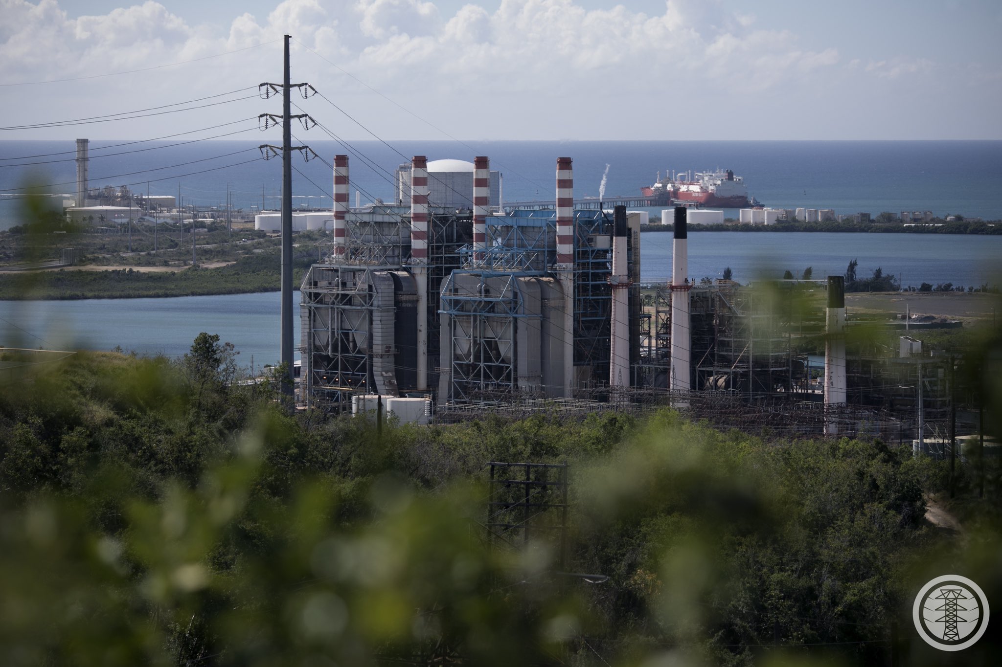 AEE informa que averías en Costa Sur y AES mantienen dos generadores fuera de servicio