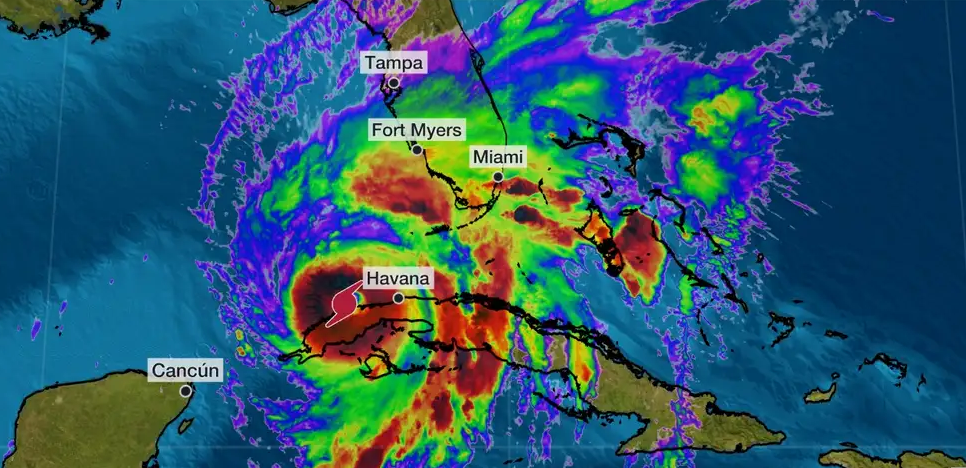 Ian se mantiene como huracán Categoría tres mientras se dirige a la Florida