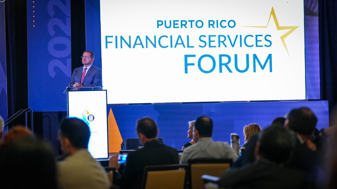 Gobernador destaca índices económicos favorables para Puerto Rico durante foro financiero